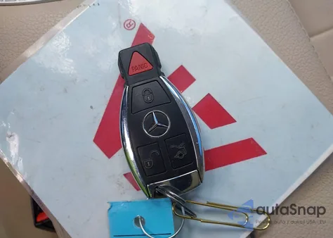 2015 Mercedes-Benz C 300 Luxury из США, поврежденный, VIN 55SWF4JB8FU044367